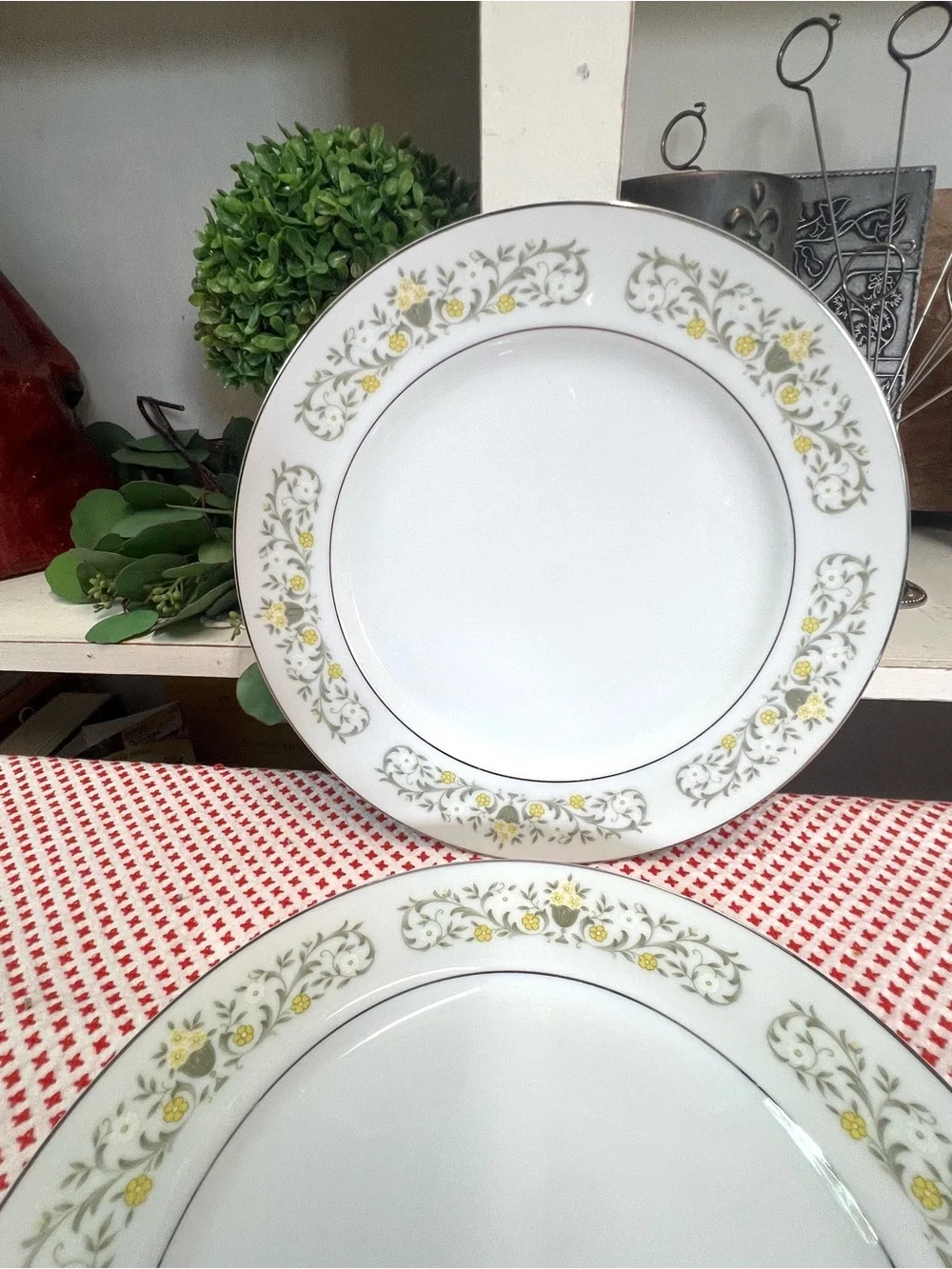 Vintage fine china Japan Florentine plates replacement yellow flower grandma